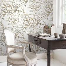 almond blossom white 17148 behang van gogh van bn wallcoverings kleurmijninterieur nl slaapkamer witte vloer behang witte vloer