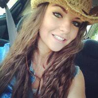 Amanda Mclane's Instagram, Twitter & Facebook