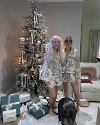 I sure wish my momma was here to build a snowman ❤️