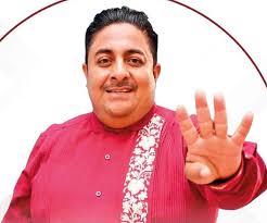 Oscar Riçárdez “el Oso” ganó la presidencia municipal de Astata (22:37 h) ‹  ADN