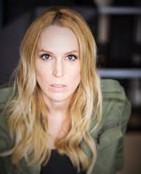 Erin Laine's Instagram, Twitter & Facebook