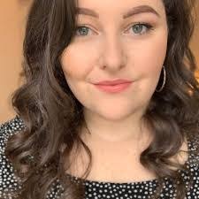 Chloe Hart's Instagram, Twitter & Facebook