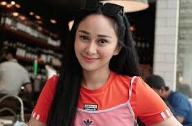 Bunga denise chariesta (waktu dan tempat dipersilahkan) virall video tiktok denise chariesta terbaru pamer kekayaan hingga tidak takut dihujat netijen. Profil Denise Chariesta Selebgram Yang Rumahnya Alami Kebakaran Matamata Com