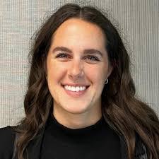 Amanda Greening's Instagram, Twitter & Facebook