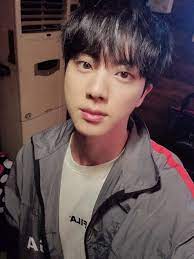 Jin from bts may have to take a break from the band in 2020, due to his military duties under south korean law. Seokjin S Selcas Jin S Tweet 5 21 20 ì¡±ë°œ ë¨¹êµ¬ ìž  ížˆížˆ Trans Slept