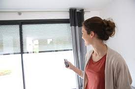 Moderne fenster mit dreifachverglasungen verfügen über edelgas zwischen den. Rolladen Mit Funksteuerung Vorteile Und Nachrustung Heimhelden