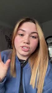 Nicole Lencioni's Instagram, Twitter & Facebook