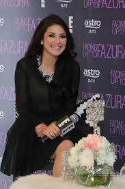 Antara yang menjadi topik hangat ialah pembongkaran percintaan fazura dengan shaheizy samâ dan juga hubungannyaâ. Facing Up To Fazura Miniseries On E Sheds Insights To Her Life