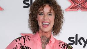 Jennifer rostock is a german punk rock band that formed in 2007 in berlin. Jennifer Weist Nackt Blanker Tattoo Hammer Jennifer Rostock Sangerin Zeigt Alles News De