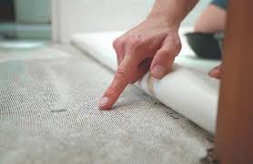 Um fliesen auf kunststoff kleben zu können, bedarf es eines kraftvollen aber flexiblen fliesenklebers, der spannungen ausgleicht aber zugleich ausreichend festigkeit und klebekraft bietet. Pvc Boden Verlegen Anleitung Toom Baumarkt