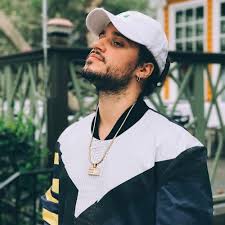 This Dude Is A King Fr Russ Rapper Russ Singer Rapper