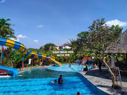 World famous is the crater toba lake in the batak highlands; Taman Segara Madu Water Park Foto Lokasi Review Rute Fasilitas Befree Tour