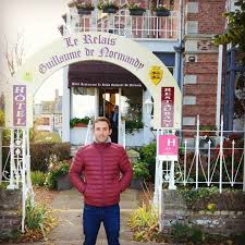 Véritable mémoire de la normandie, elle comporte aujourd'hui 159 tableaux et peut être prêtée aux institutions françaises et. Guillaume Le Conquerant Normandie Normandy Guillaume Conquerant Conqueror William Stvalerysursomme Somme France Hotel Instagram Photo Photo Blazer