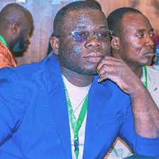 Ravie d'annoncer l'aboutissement d'un parcours exceptionnel. 🌿je suis  désormais diplômée du programme international de formation LoCoForest ! 🌿  Après une année d'apprentissage riche et intense…