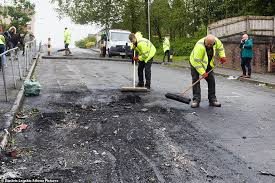 The district of mayhill (also known as mayhill garden city and mountain view) is spread over the top of a steep hill of the same name just north west of swansea city centre, partly separated from townhill to the west. Bo30nyc2cm1uim