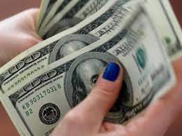 Find currency & selling price and other forex information. Dolar Sobe A R 5 247 Maior Valor Em Tres Semanas Bolsa Fica Estavel 09 08 2021 Uol Economia