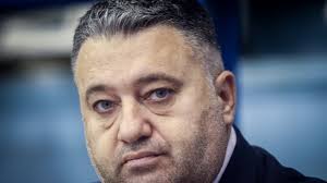 Μπερχανεμεσκέλ 21 (4), φορτάς, φεβριέρ 4, μπουκέτ 4, κορντινιέρ 10 (2), κάμπα 8, κόνκλιν 20, ουεμπανιάμα, στόουν 15 (3), ουόρεν 9 (1) προμηθέας (γιατράς): Giatras Makari Aek Kai Promh8eas Na Paizoyn Se Telikoys Kai Ta Epomena Xronia