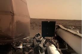 I'm safe on mars, nasa tweeted from the account set up for the rover, just before 4 pm eastern time on thursday. Mars Landung Nasa Roboter Insight Schickt Bilder Vom Mars