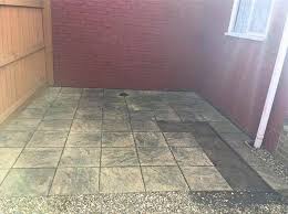 Paving stones, also called pavers or stepping stones, are an effective and attractive way to funnel traffic patterns over grassy lawn areas. Can You Lay Artificial Grass On Slabs Synthetic Turf On Paving
