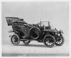 1910 Packard 18 Model Nc 4 Cylinder 18 Horsepower 112 Inch Wheelbase 5 Person Open Car Fitted With Windshield Ex Cool Old Cars Packard Cars Classic Cars
