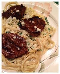 Olive Garden S Steak Gorgonzola Alfredo Pasta Steak Gorgonzola Italian Recipes Pasta Dishes