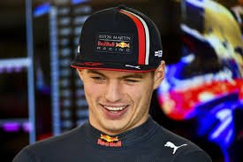 Our wide collection consists of caps, clothing, accessories and scale models. Max Verstappen Lacht Uber Virtuelle F1 Mach Den Computer Aus