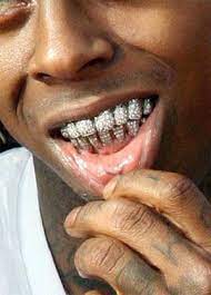 (born september 27, 1982), better known by his stage name lil wayne, is an american rapper, singer, songwriter, record executive, entrepreneur, and actor. Lil Wayne Zahne Bilder Natrailashleyj Lil Wayne Bilder Natrailashleyj Wayne Zahne Lip Tattoos Inner Lip Tattoo Lil Wayne