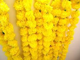 This marigold flower garlands are handcrafted by skilled craftsmens from india. Buy Tied Ribbons Artificial Marigold Flowers String Pack Of 5 Flower Garlands For Indian Wedding Party House Warming And Home Decoration Online In Indonesia B07j6mpz1b