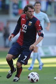 Marco rossi con la fascia gialla personalizzata da live: Genoa Club Argentina Sitio Enteramente Dedicado Al Genoa Cfc En Espanol Marco Rossi El Gran Capitan