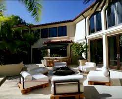 Kris Jenner Garden Backyard Outdoor Deco Jenner House Outdoor Furniture Sets