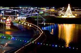 Wichita Area Events Heartspring S Lights On The Lake Wichitaks Holiday Lights Display Holiday Lights Lake