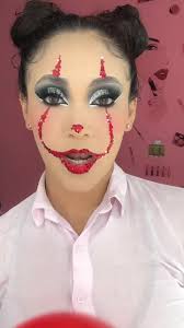 Maquillaje de Pennywise para Halloween