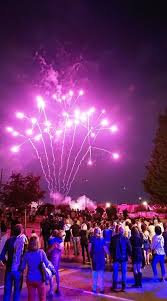 Bal populaire avec la machine à guincher et la bâronne de paname au parc forestier de la poudrerie, au pavillon gustave maurouard. Feux D Artifice Du 13 Et 14 Juillet Le Programme