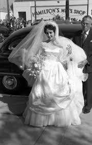 Elizabeth Taylor Photos From A Legendary Life Celebrity Weddings Hollywood Wedding Bride