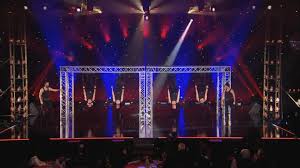 Depuis 2004, il occupait le prime time du nouvel an avec son émission le grand cabaret sur son 31, qui concurrençait aisément les. Le Plus Grand Cabaret Du Monde Diffusion Replay Streaming