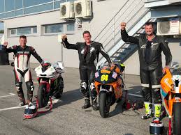 Leider hatte ich am 11.04 eine schulter op und konnte deshalb am panoniaring b1 und am slovakiaring b2 nicht fahren. Andreas Robl Rennbericht Mit Ruckblick 2018 Motorradreporter