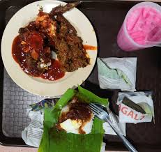 Untuk pengetahuan anda, kampung baru memang ada pelbagai jenis tempat makan yang menyajikan pelbagai jenis genre makanan. 10 Port Nasi Lemak Popular Di Kl Anda Wajib Cuba