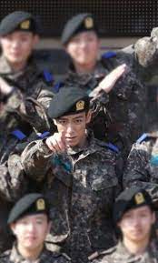 Maybe you would like to learn more about one of these? Korean Military Posts A New Squad Photo Of T O P 39 S Group 170228 Photo Bigbangupdates Choi Seung Hyun Seungri Cantores