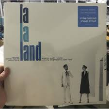 The movie follows a jazz pianist who falls for an aspiring actress in los angeles. Spot Vinyl Record La La Land Original Soundtrack Ost Lp Shopee Malaysia