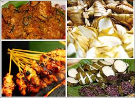Manakan tidak, ketupat cukup sedap dimakan bersama rendang ayam atau daging ketika hari raya. Makanan Tradisional Melayu Hari Raya