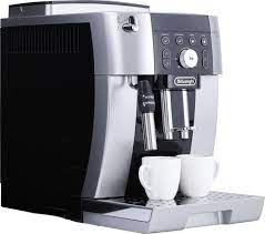Automatic milk frothers do all the work for you when you select your drink, you just need to keep the. De Longhi Magnifica S Smart Ecam 250 23 Sb Coolblue Before 23 59 Delivered Tomorrow