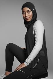 Produk tersebut juga efektif untuk memutihkan warna pakaian, membasmi kuman, jamur, serta menghilangkan bau tak sedap pada pakaian. Fabrik Dan Mainan Warna Aksesori Menjadi Keutamaan Hijabi Untuk Aktif Bersukan Hijabista