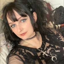 Hi I'm in North Yorkshire, I'm specifically wanting to start WW2  Reenactment in the WAAF and WRENs. Would I need to join a group  specifically for women's military or do general groups