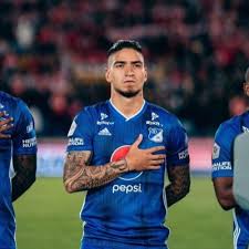 Una opción muy difícil, pero a la cual se aferra el 'chicho' para regalarle más sonrisas a los hinchas azules. Cristian Arango On Twitter Arangol07 Chicho Arango