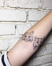 I Never Heard Of Stick And Poke Tattoos Until I Was At A Little Indie Magazine Launch Party In Brooklyn Unlike Traditio Stick N Poke Tattoo Tattoos Poke Tattoo