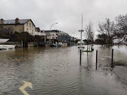 Posted on 23:21 by admin. Angers Villactu On Twitter La Maine Deborde A Angers Avec 5 37 M Mesures Au Niveau Du Pont De La Basse Chaine Lors Des Inondations De Janvier 1995 L Eau Etait Arrivee A 6 66