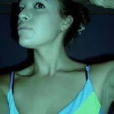 Destinee Fields (destineeyvonne)