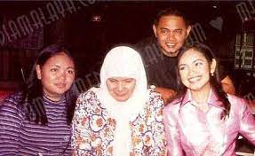 Dato' sri siti nurhaliza binti tarudin ssap, dimp, jsm, sap, pmp, aap (jawi: 10 Potret Kebersamaan Siti Nurhaliza Dan Dua Adik Perempuannya Kompak