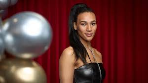 Let's Dance”-Kandidatin Marie Mouroum im Steckbrief: Geburtstag, Wohnort,  Filme & Co.!