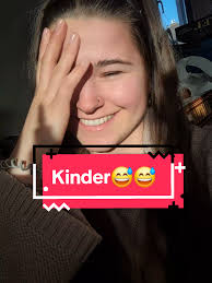 Tochter macht Musik und sorgt für Gelächter